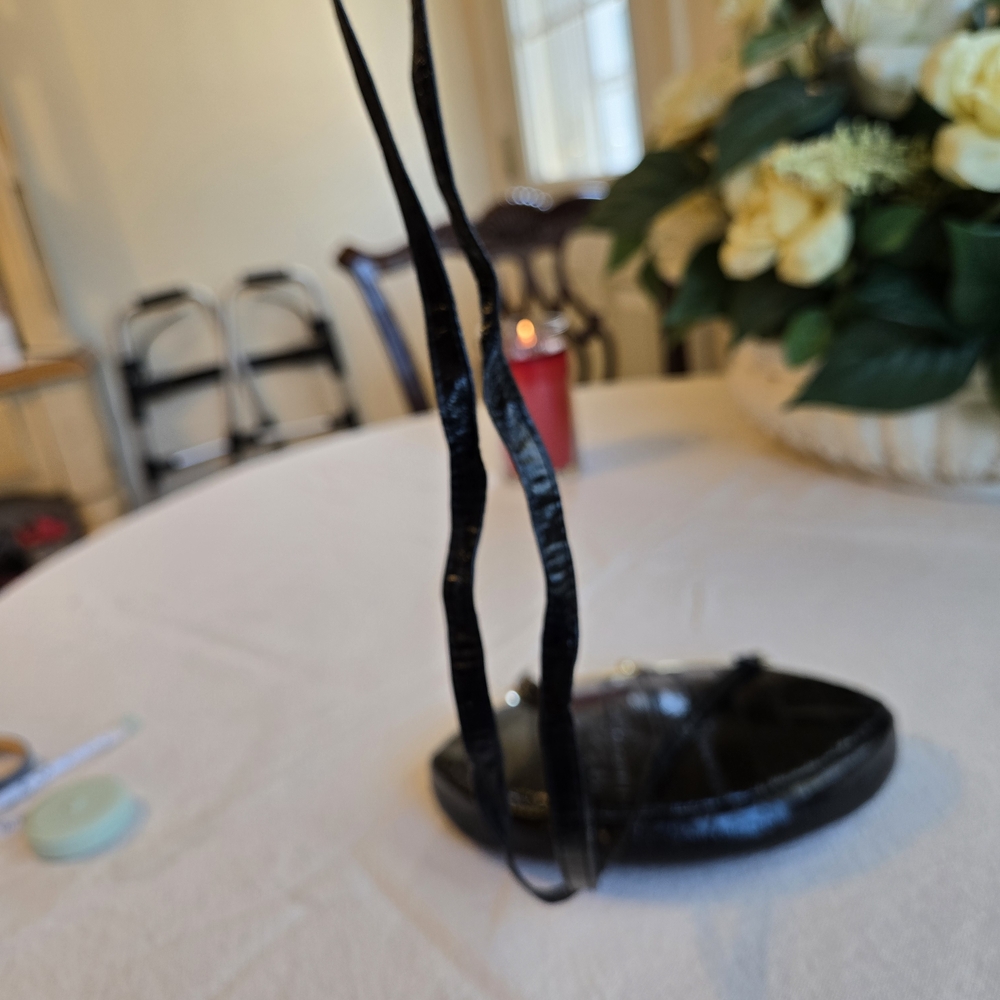 Classic Black Patent Crossbody Bag with Gold Frame - Picture 9 of 9